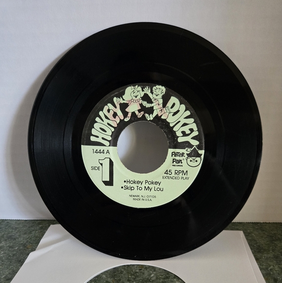 Hokey Pokey Vinyl - Picture 3 of 4